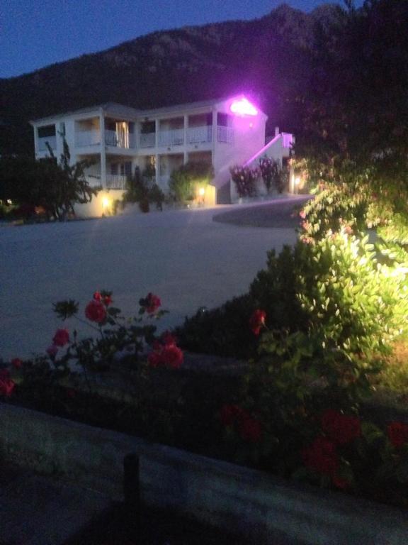 Hotel Camparellu Galeria  Buitenkant foto