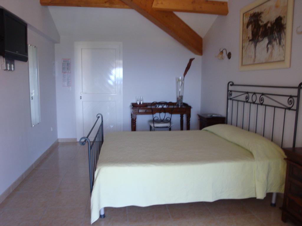 Hotel Camparellu Galeria  Buitenkant foto